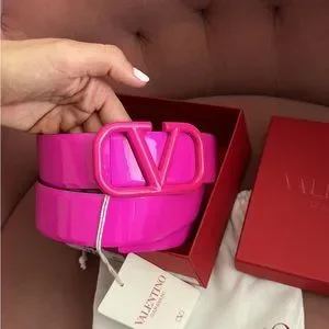 Valentino | Accessories | Vlogo Glossy Belt Pink Pp  display picture 1